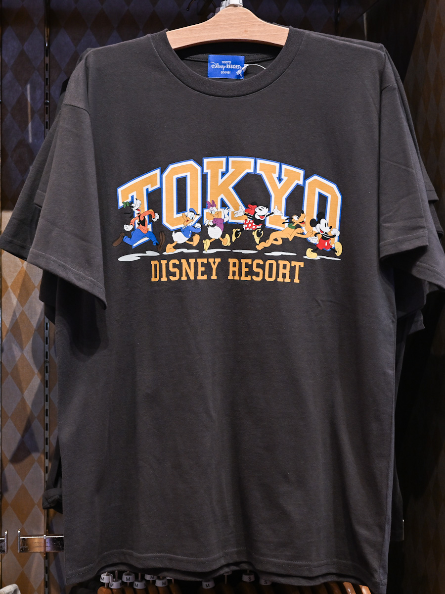 行進するミッキー フレンズ 東京ディズニーリゾートtシャツ