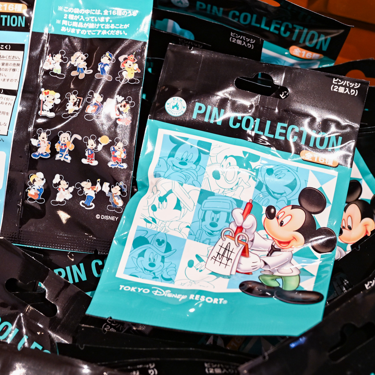 東京ディズニーランド「ミッキーマウス」ブラインドピンバッジ2個セット