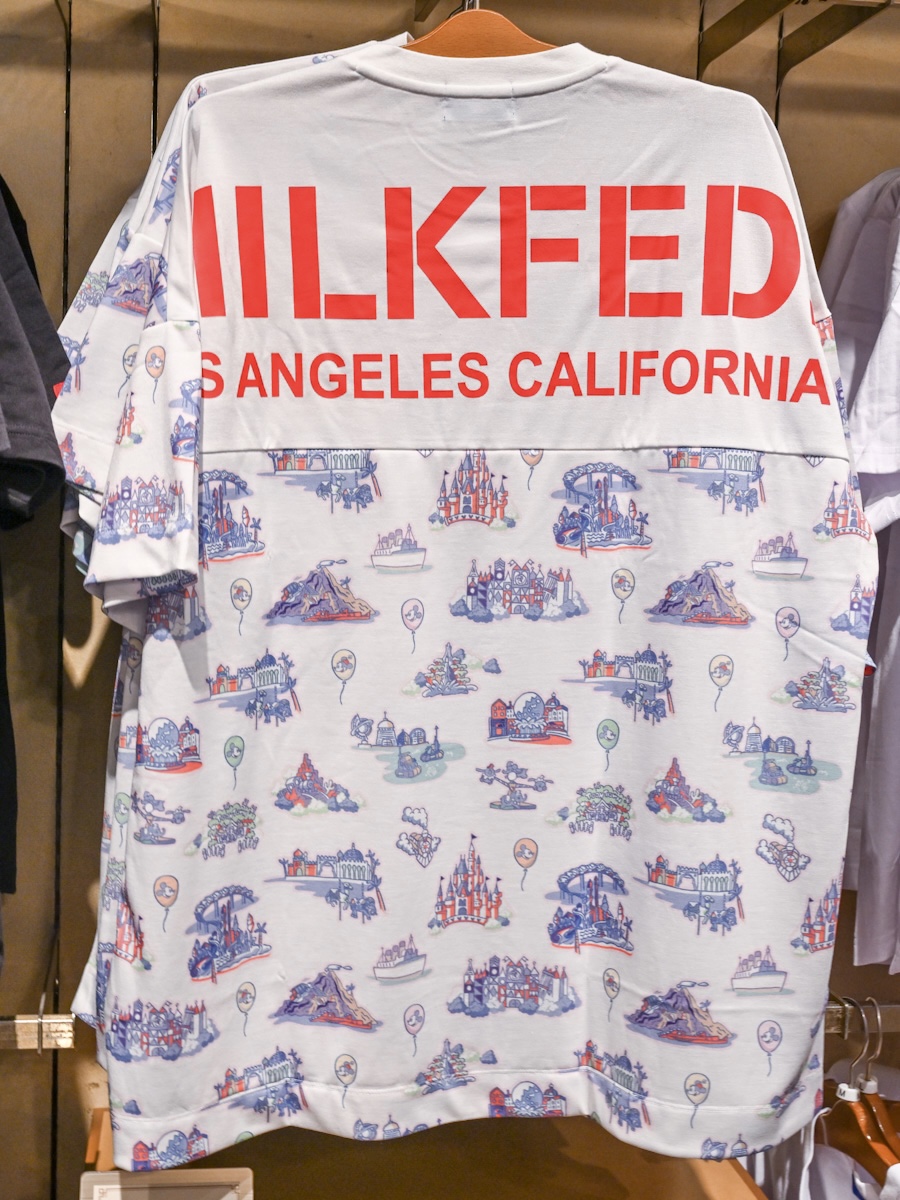 Tシャツ〈MILKFED.〉総柄　バックデザイン