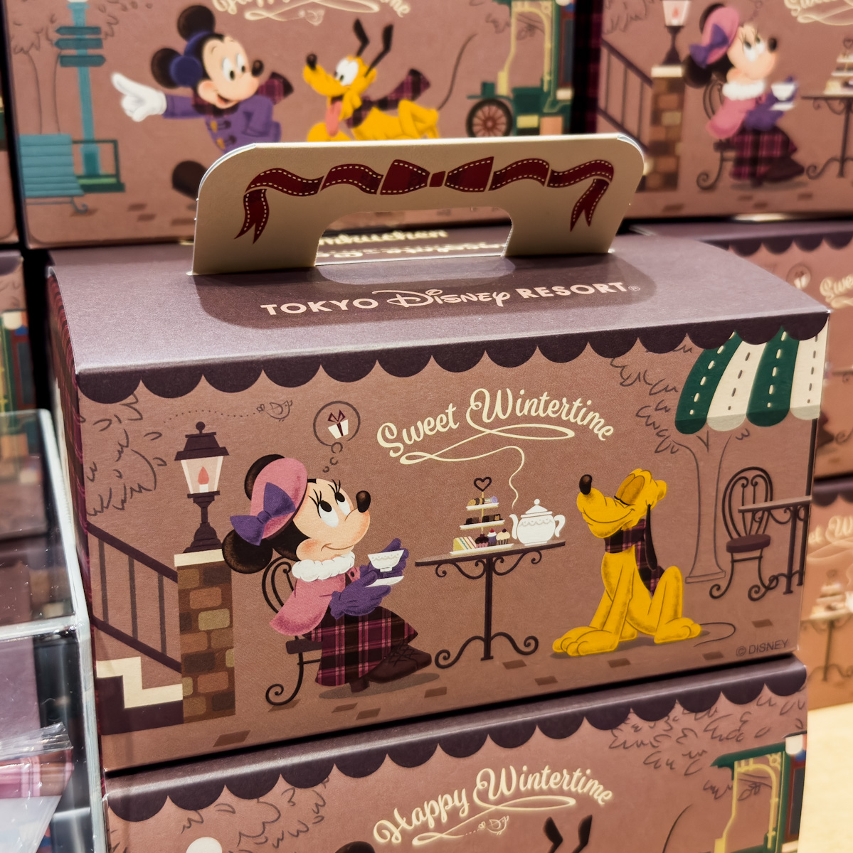 東京ディズニーランド「ミッキー&フレンズ」チョコレートカバード・バウムクーヘン　ミニーとプルート