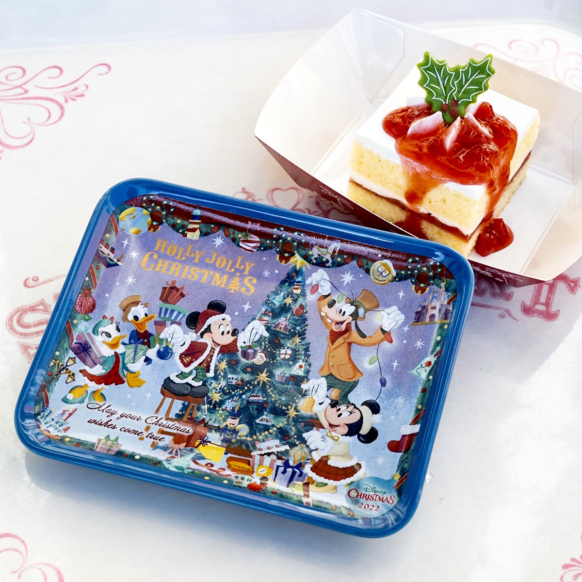 東京ディズニーリゾート"ディズニー・クリスマス2022"ストロベリーショートケーキ、スーベニアプレート付き