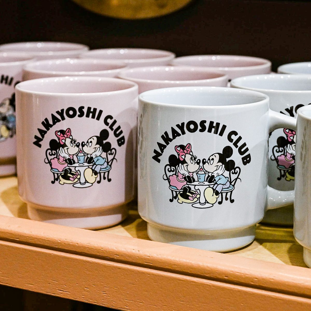 東京ディズニーランド レトロかわいいミッキーマウス＆ミニーマウスデザイングッズ（マグカップ）