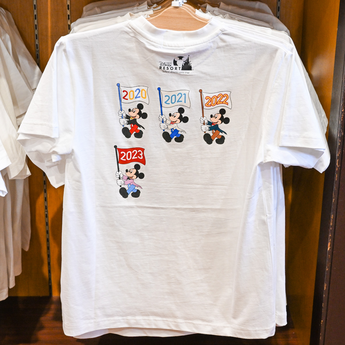 東京ディズニーランド「ミッキーマウス」2023Tシャツ　バックデザイン