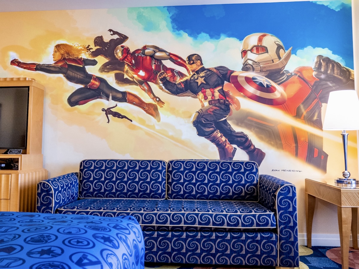 ディズニーアンバサダーホテル「マーベルスペシャルルーム“アベンジャーズ：ヒーローズ・ユナイテッド”」ミューラルアート（壁画）