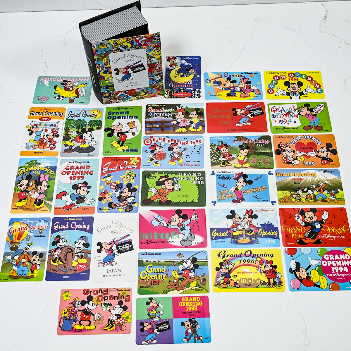 ミッキー＆フレンズ シール・ステッカー ボックス入り Disney Store Japan 30th Anniversary Historical Card紹介