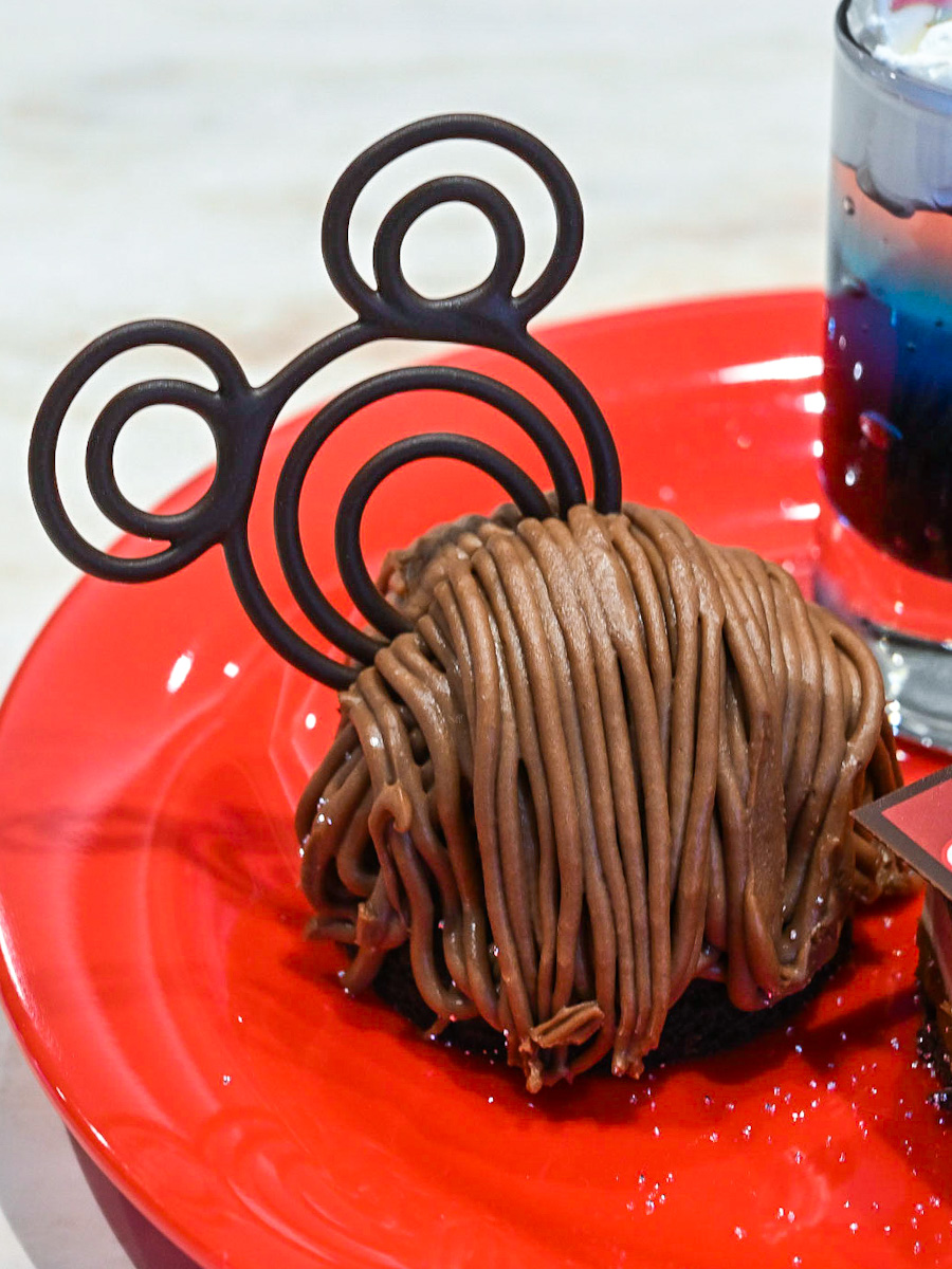 チョコレートクリームのモンブラン　ミッキーマウス