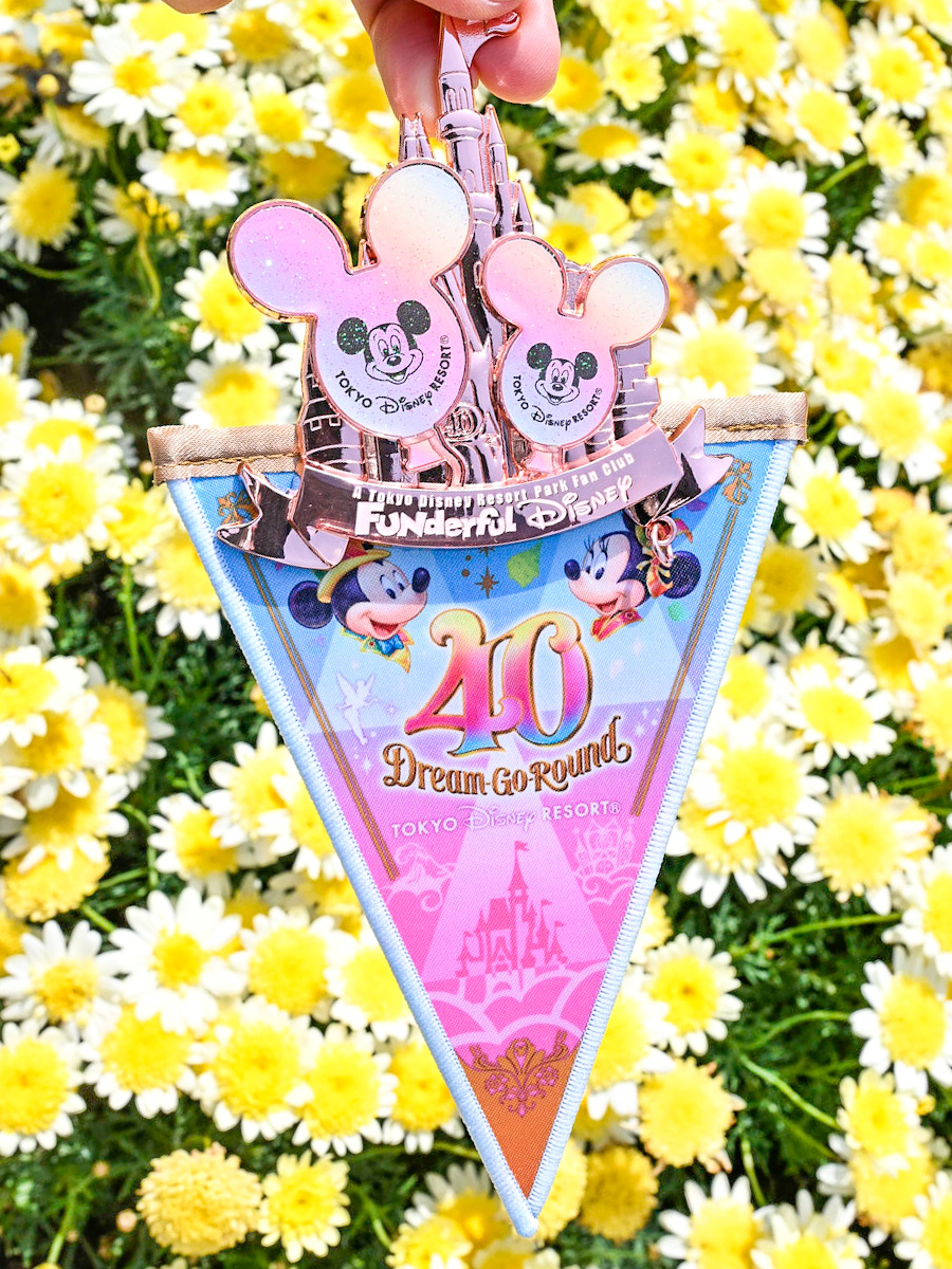 ファンダフル・ディズニー「東京ディズニーリゾート40周年スペシャルグッズ」バッグチャームとドリームガーランド