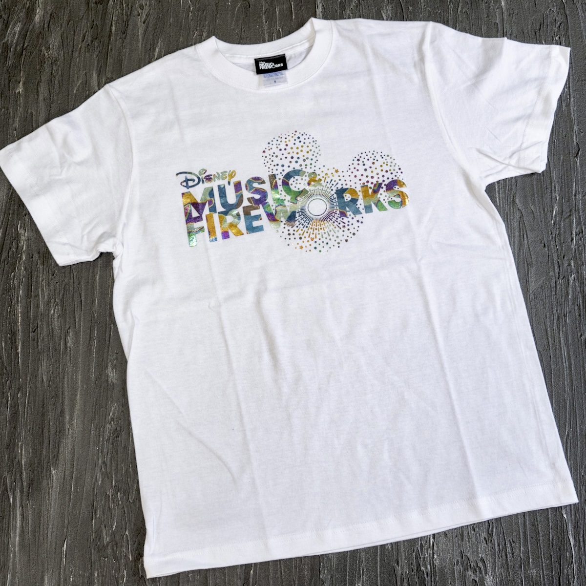 「Disney Music & Fireworks」オリジナルグッズ　Tシャツ（ホワイト）