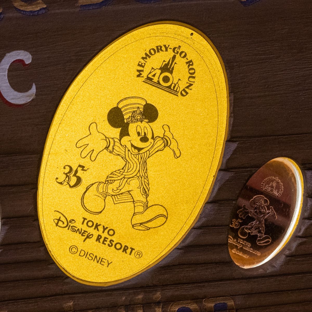 35周年のミッキーマウスデザインスーベニアメダル