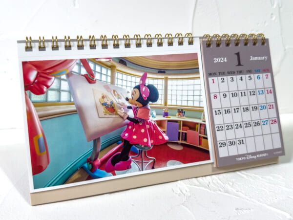 東京ディズニーリゾート実写デザイン卓上カレンダー2024　ミニーのスタイルスタジオ　ミニー