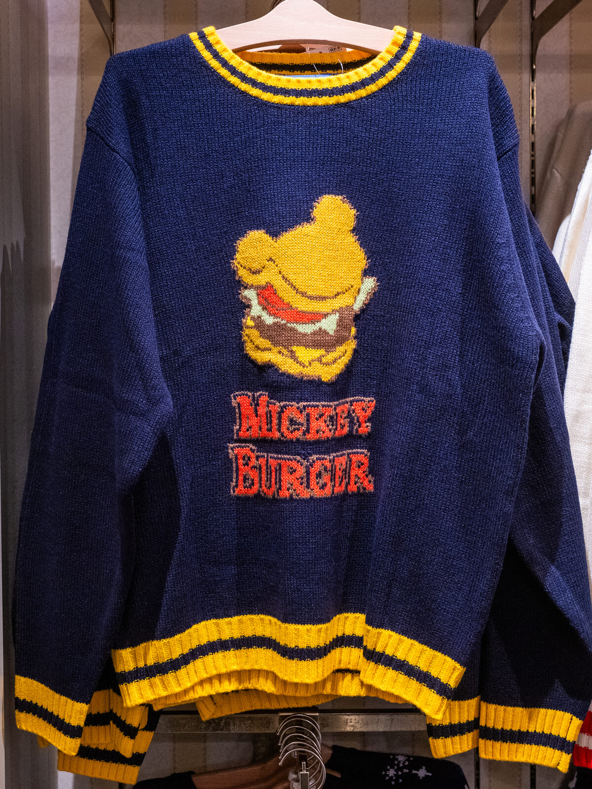 東京ディズニーランド｢ミッキーバーガー｣セーター1