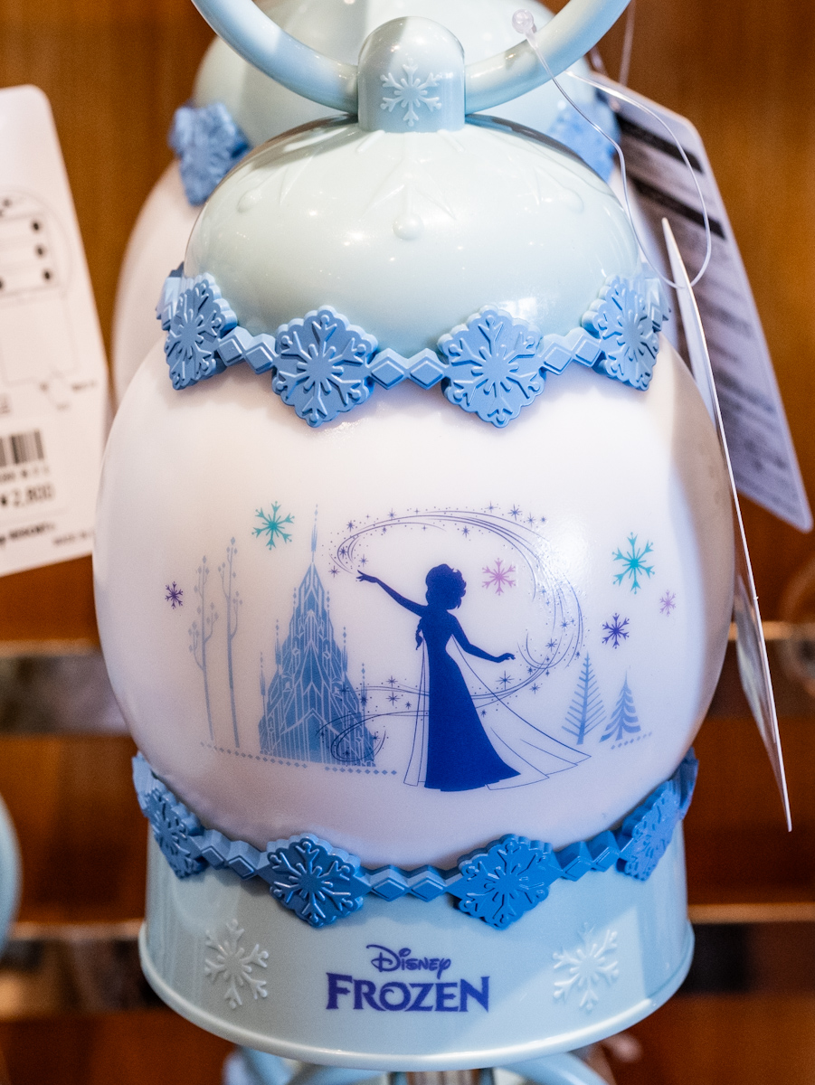 東京ディズニーランド『アナと雪の女王』ランタン形光るおもちゃ　エルサデザイン