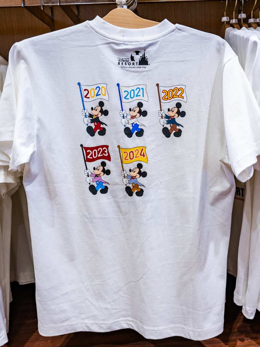 東京ディズニーランド「ミッキーマウス」2024Tシャツ　歴代デザイン