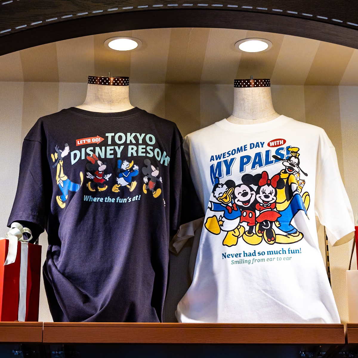 東京ディズニーリゾート はじける笑顔と元気いっぱいの「ミッキー&フレンズ」グッズ・お土産