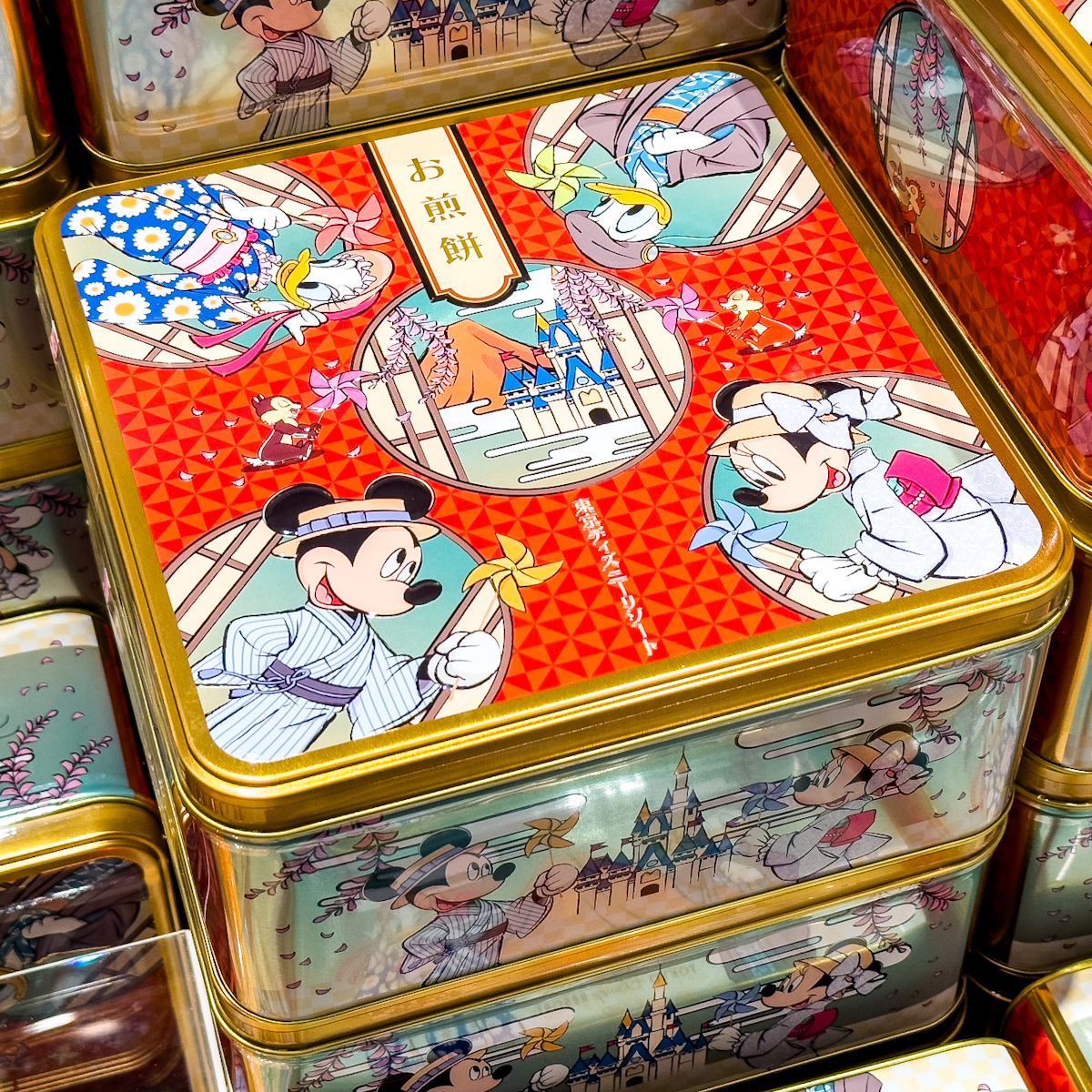 東京ディズニーランド「ミッキー&フレンズ」おせんべい 缶　お土産