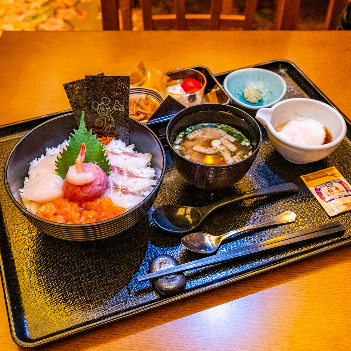 れすとらん北齋海鮮ちらし丼