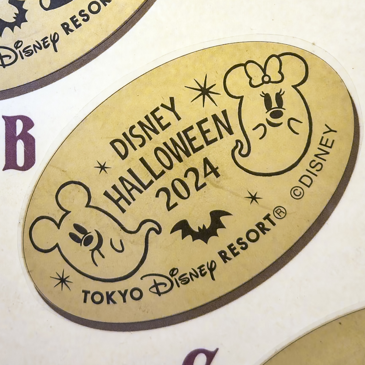 東京ディズニーシー「ヴィラ・ドナルド・ホームショップ」”ディズニー・ハロウィーン2024”スーベニアメダル　ミッキー＆ミニーゴースト