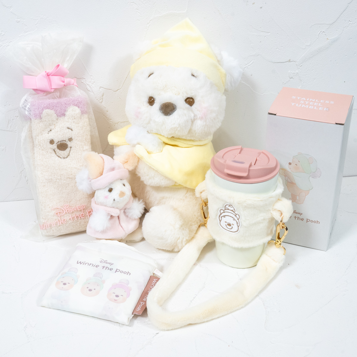 ディズニーストア『くまのプーさん』フルーツラテカラー「WHITE POOH」グッズ