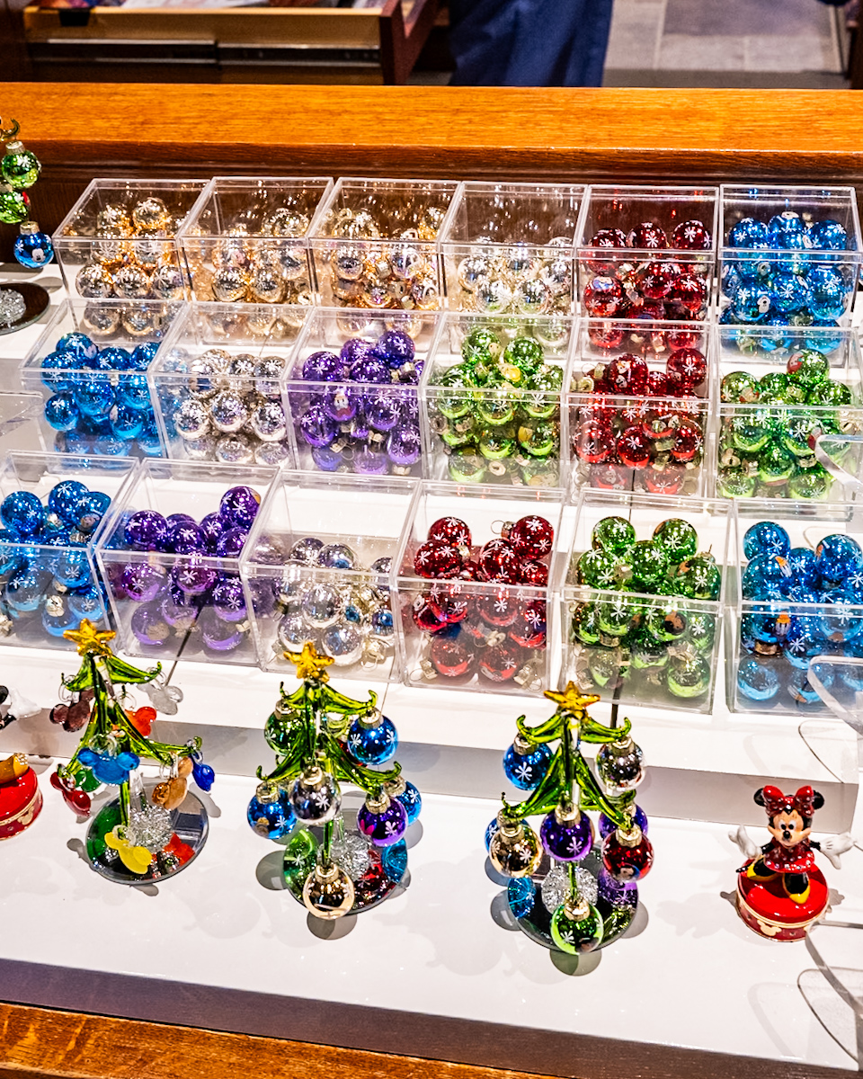 東京ディズニーランド｢ガラスの靴｣クリスマスツリー