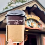 東京ディズニーランド「クレオズ」ホットキャラメルフレーバーティー