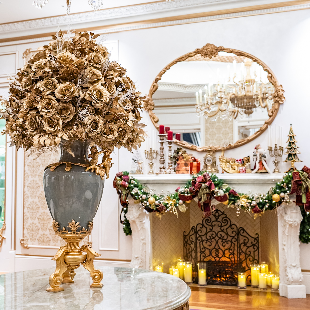 東京ディズニーリゾート・ファンタジースプリングスホテル　グランドシャトー2025クリスマスデコレーション　