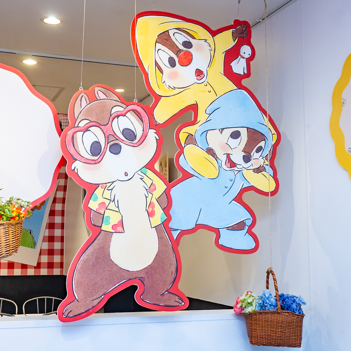 ディズニー「チップとデール」OH MY CAFE　デコレーション　梅雨