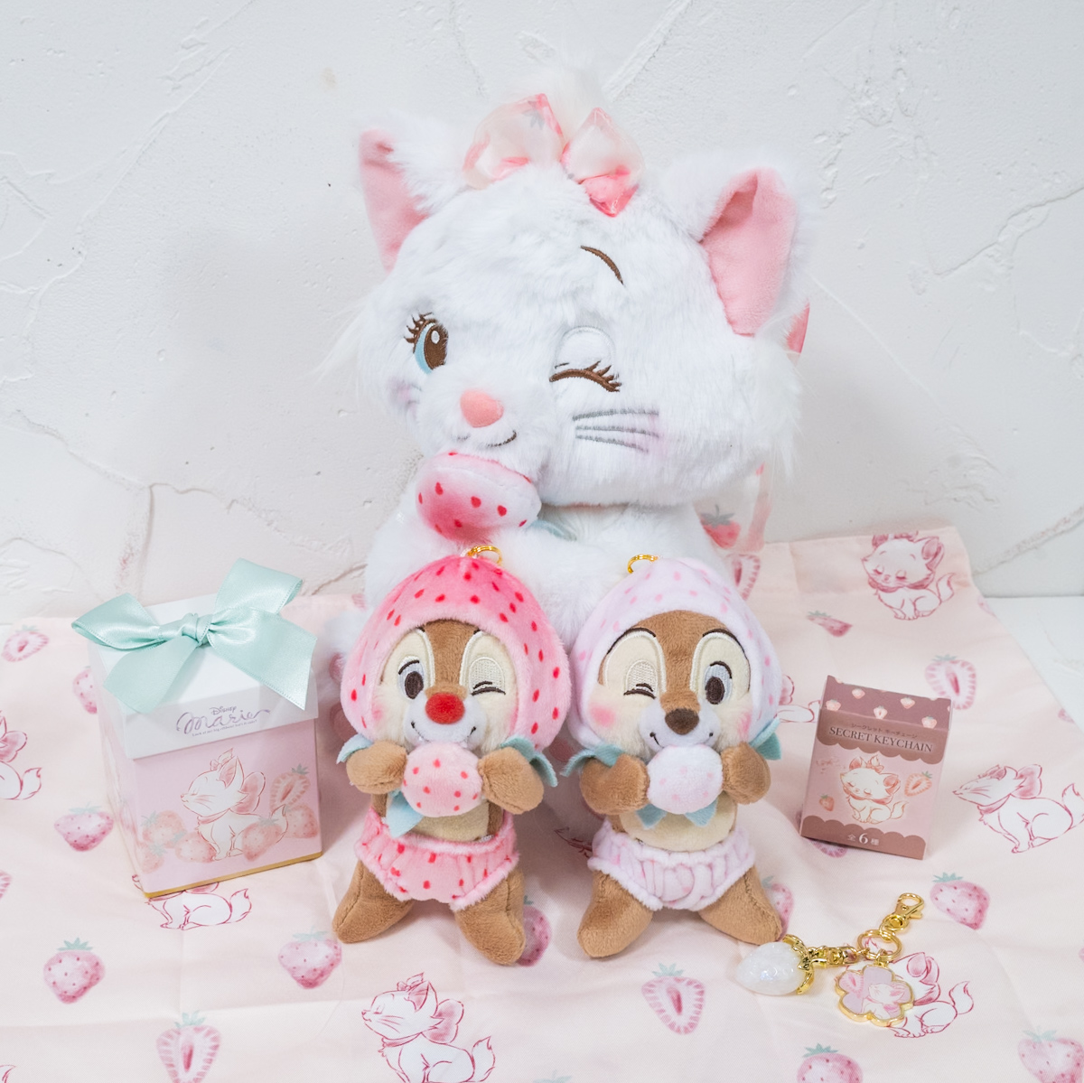 ディズニーストア　STRAWBERRY COLLECTIONグッズ