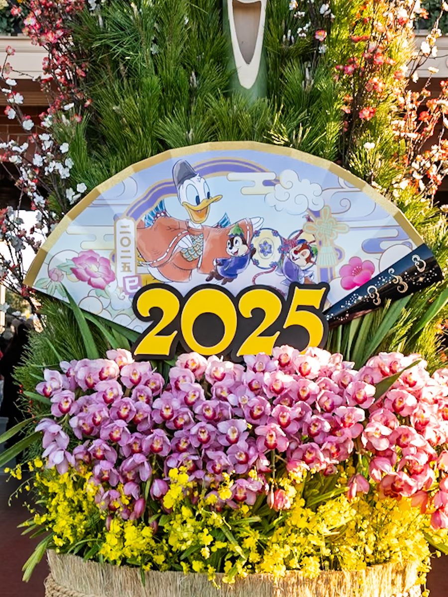 東京ディズニーランド2025門松　デザイン