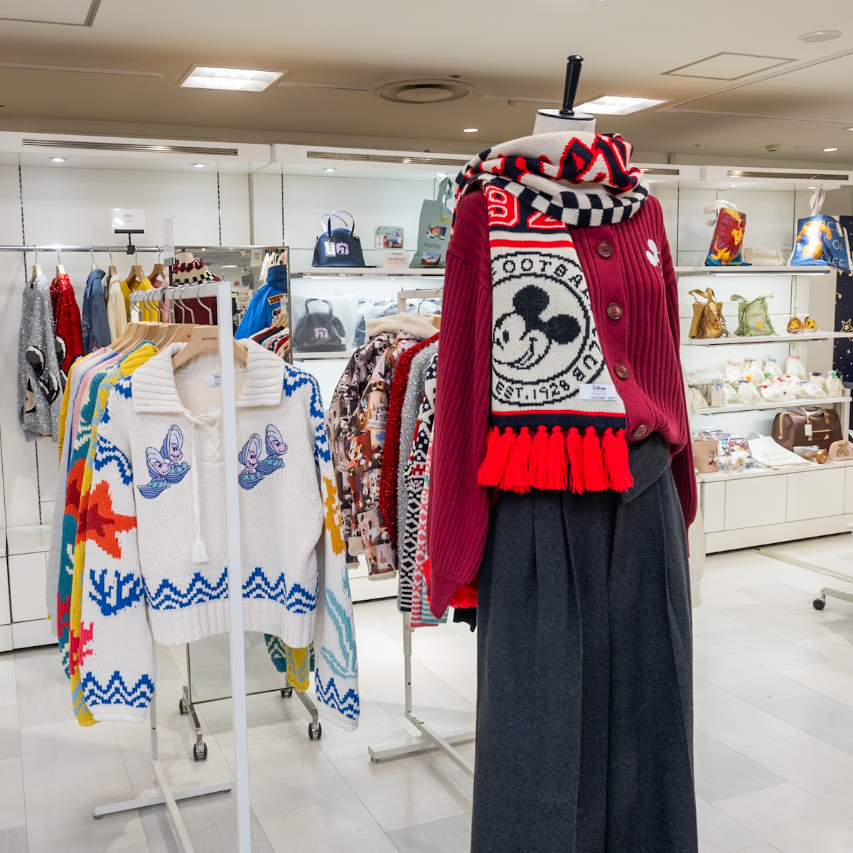 ［三越伊勢丹限定］ ＜Disney SERIES CREATED by MOUSSY＞ SMILE KNIT CD / MICKEY