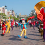 香港ディズニーランド・パーク“奇妙年年”旧正月2025｢Mickey and Friends Year of the Snake Processional｣