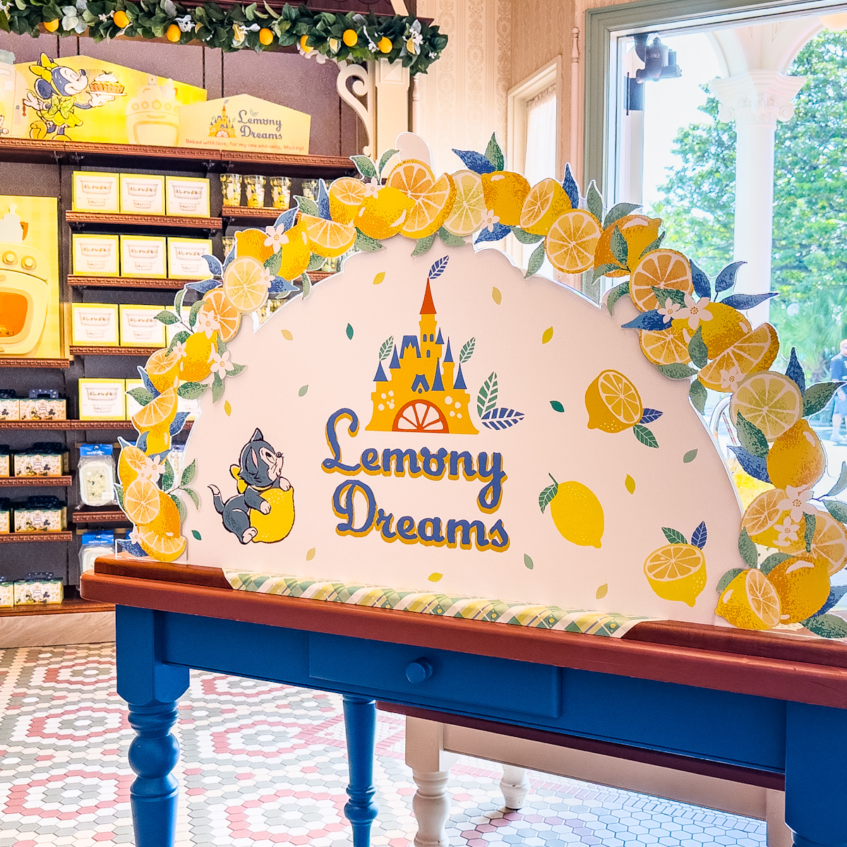 東京ディズニーリゾート「Lemony Dreams」グッズ　フィガロ