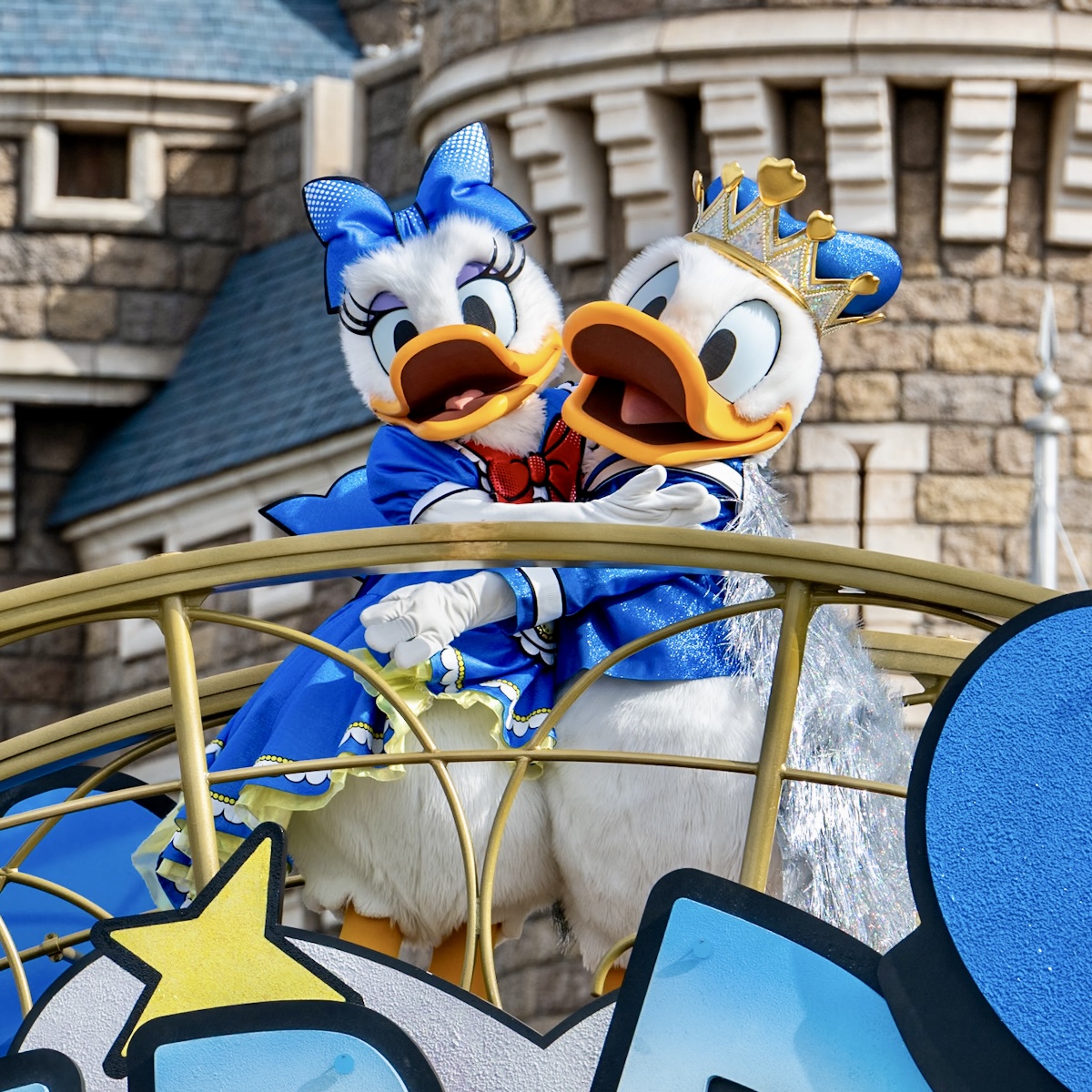 東京ディズニーランド“ディズニー・パルパルーザ”第4弾｢ドナルドのクワッキー・ダック!ダック!ダックシティ!｣クワッキーセレブレーション★ドナルド・ザ・レジェンド！　ドナデジ