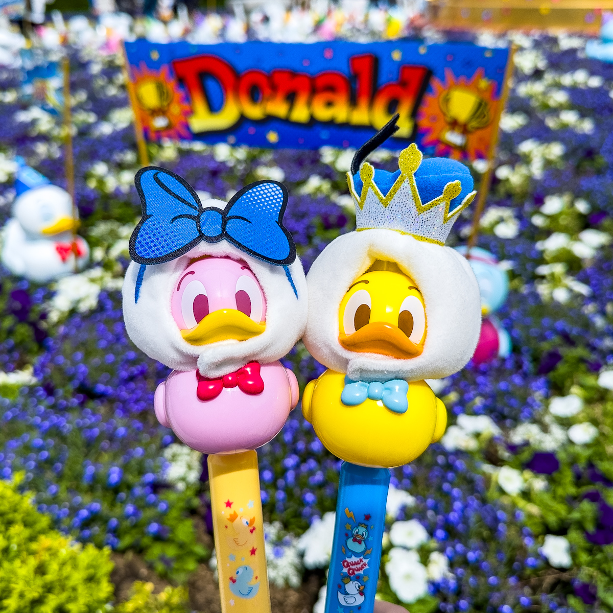 東京ディズニーランド「ディズニー・パルパルーザ”ドナルドのクワッキー・ダック！ダック！ダックシティ！”」デコレーション紹介