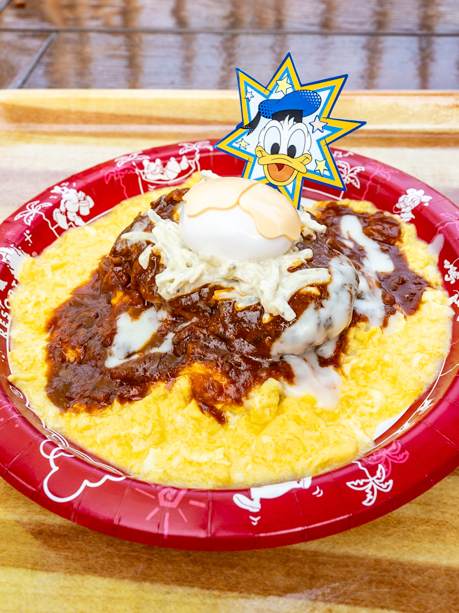 ハンバーグとハッシュドビーフのオムライス