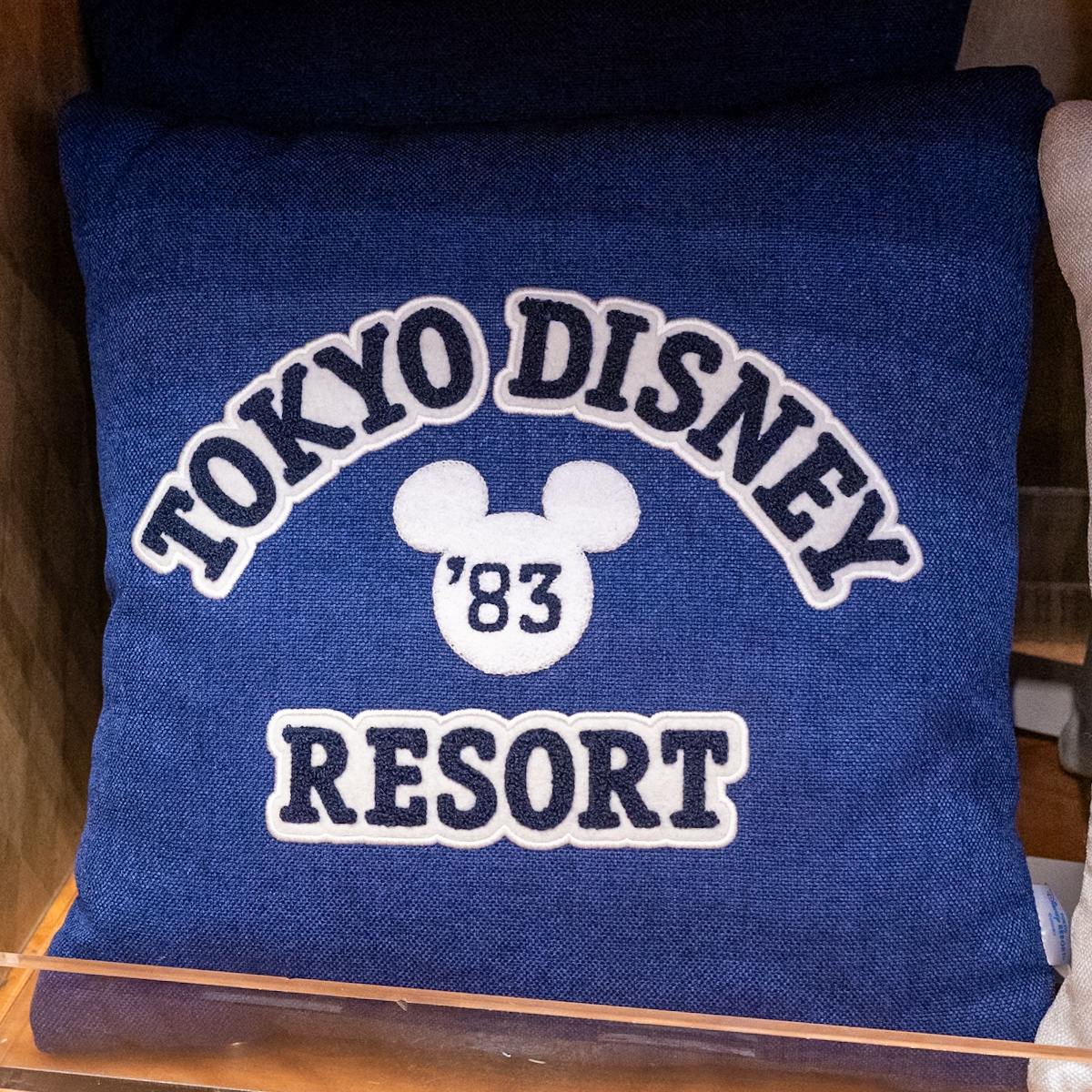 東京ディズニーリゾート クッション　ネイビー