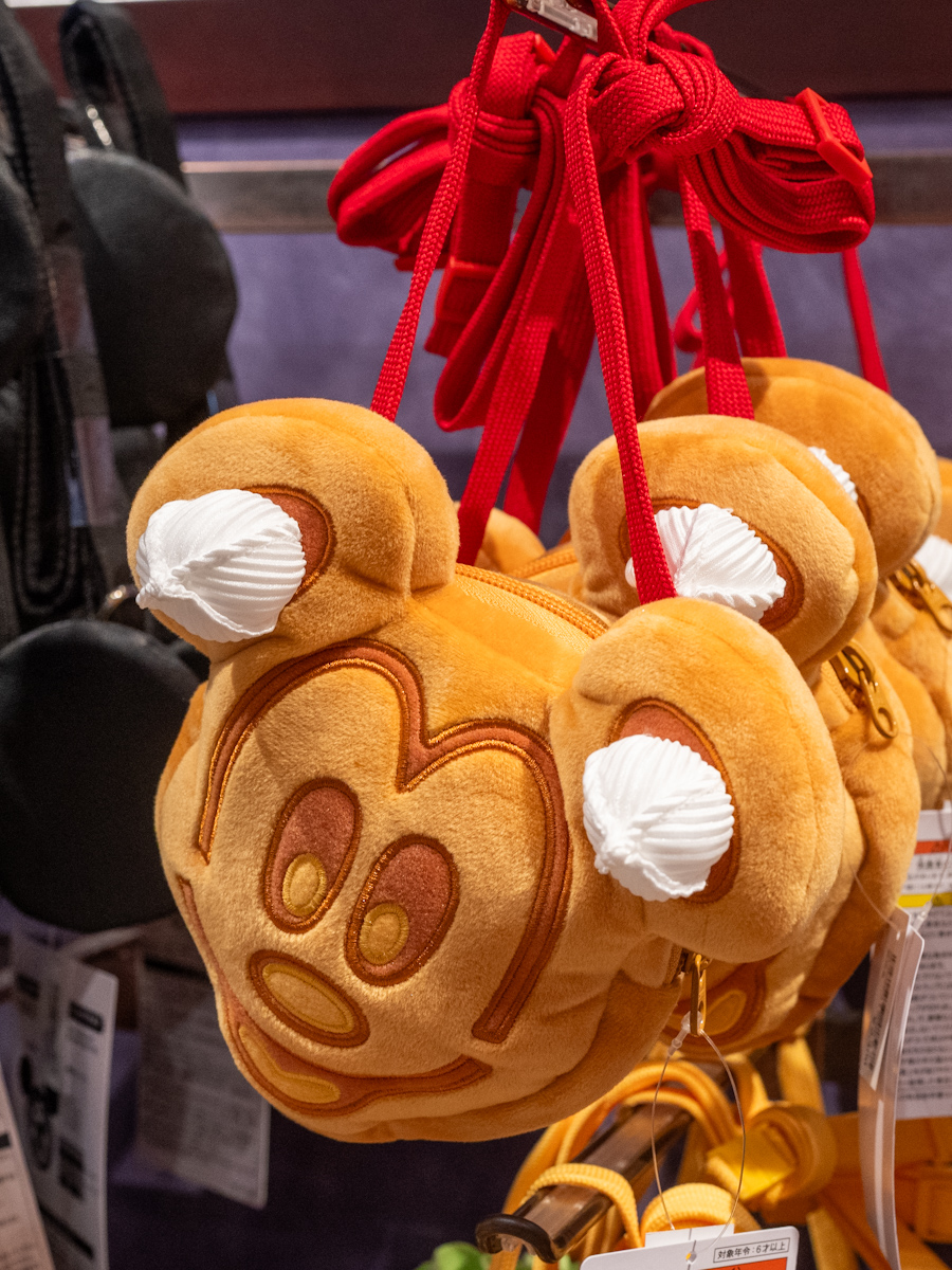 東京ディズニーリゾート ミッキーワッフルショルダーバッグ 