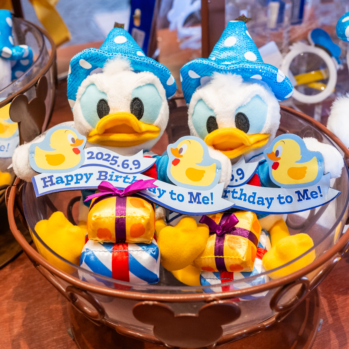 ドナルドお誕生日ぬいぐるみバッジ2025