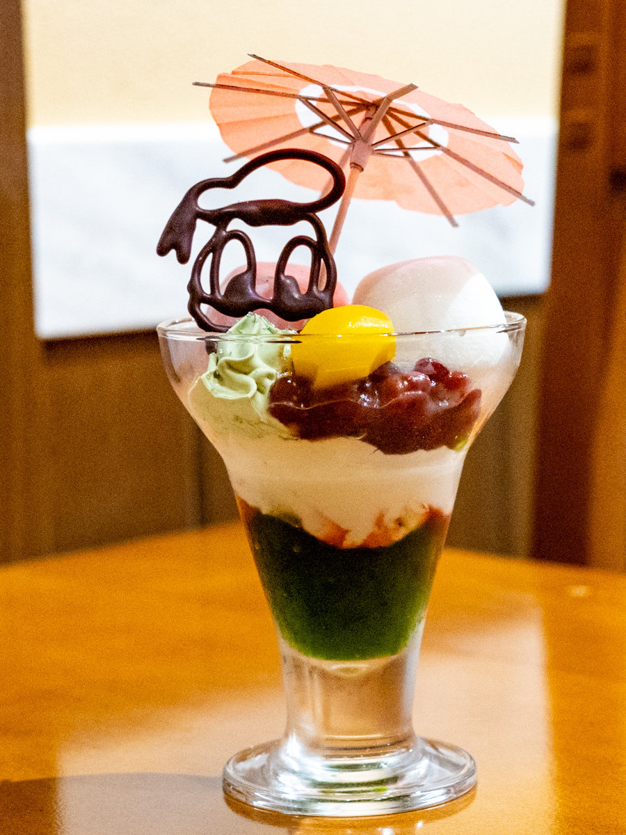 れすとらん北齋では、れすとらん北齋オリジナルパフェ