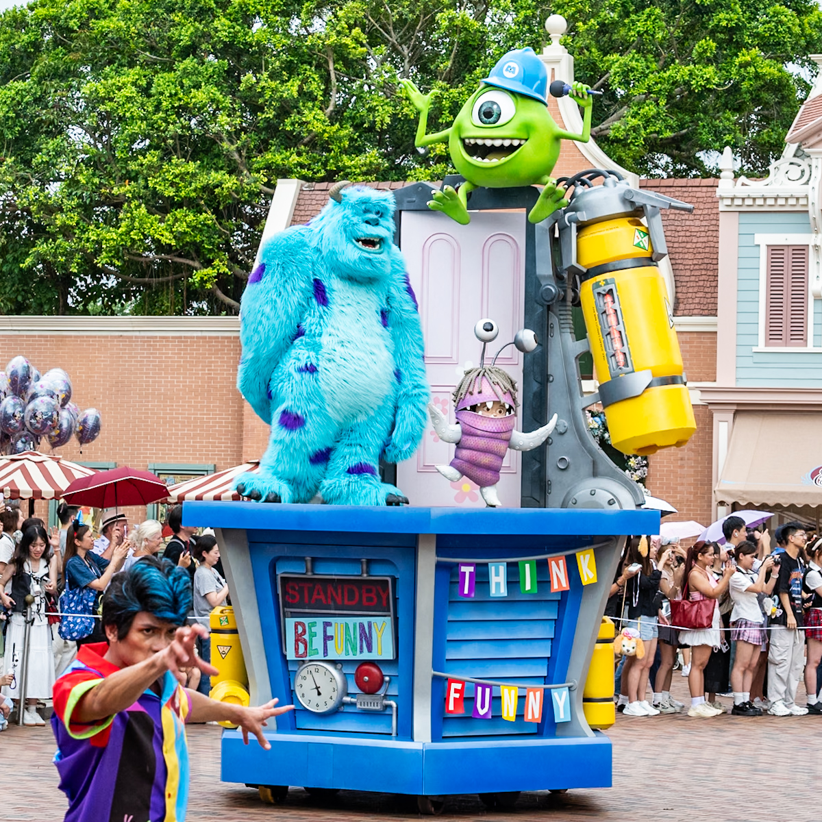 香港ディズニーランド20周年 デイタイム・パレード「フレンドタスティック！」『モンスターズ・インク』フロート