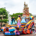 香港ディズニーランド20周年 デイタイム・パレード「フレンドタスティック！」ディズニープリンセスフロート