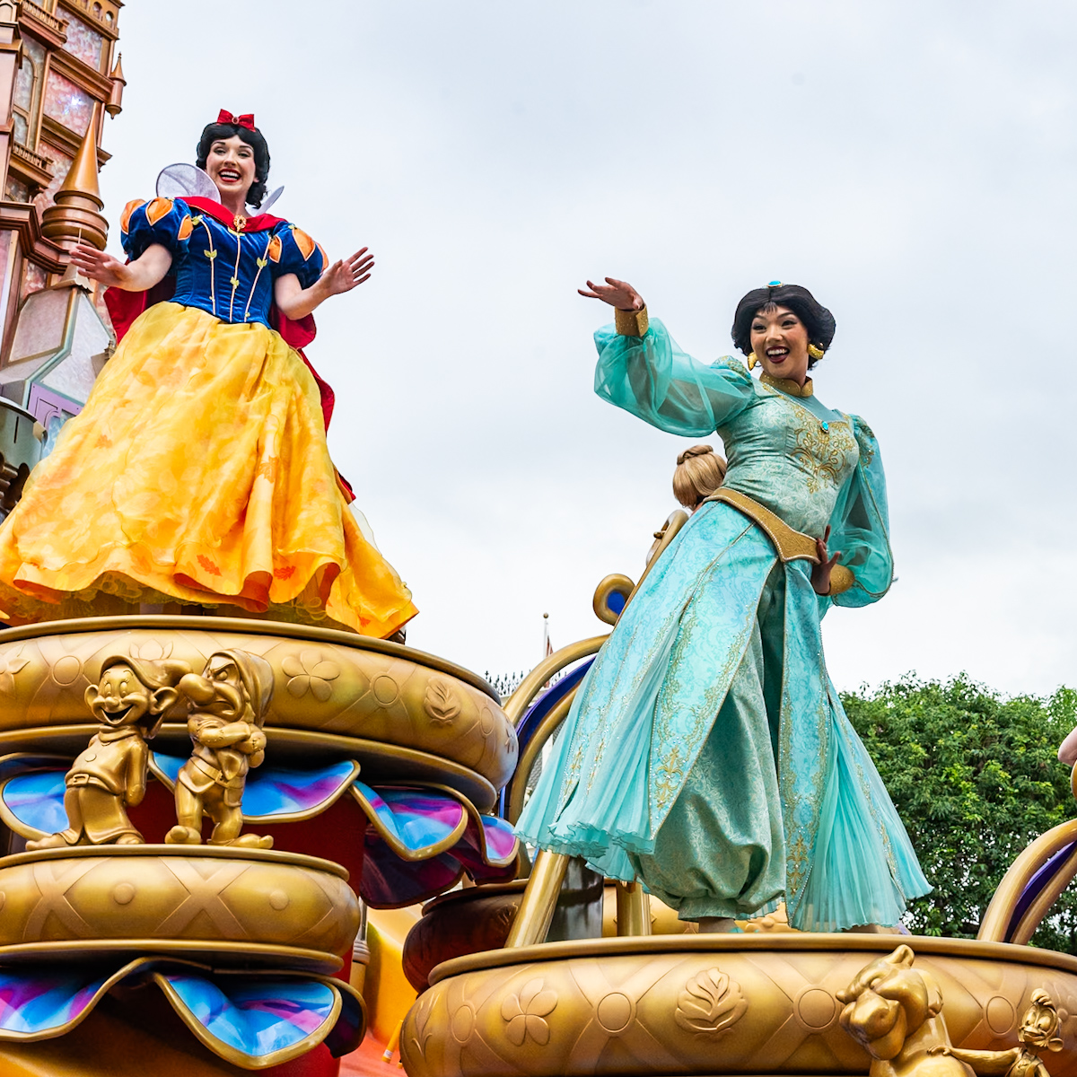 キャッスル・オブ・マジカル・ドリームフロート　白雪姫、ジャスミン