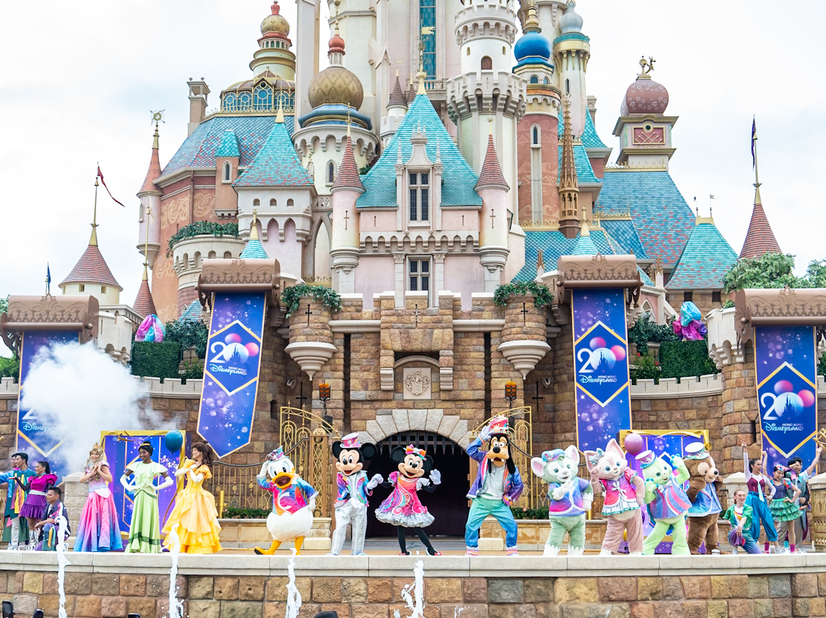 香港ディズニーランド20周年デイタイム・キャッスルショー｢ディズニー・フレンズ・ライブ：キャッスル・パーティー｣