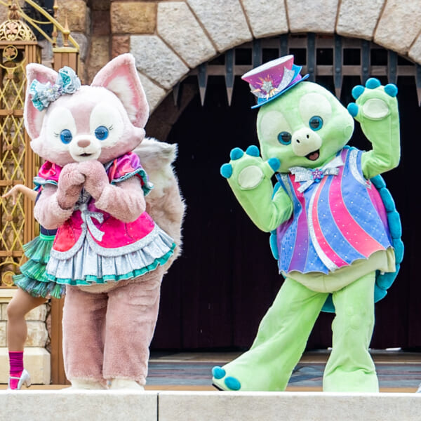 20周年をお祝いする特別なデイタイム・キャッスルショー｢ディズニー・フレンズ・ライブ：キャッスル・パーティー」オル・メル、リーナ・ベル