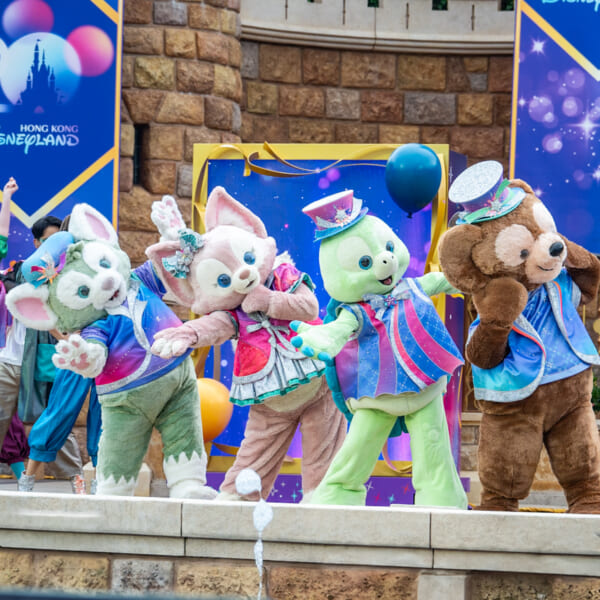 香港ディズニーランド20周年デイタイム・キャッスルショー｢ディズニー・フレンズ・ライブ：キャッスル・パーティー｣ダッフィー、ジェラトーニ、オル・メル、リーナ・ベル1