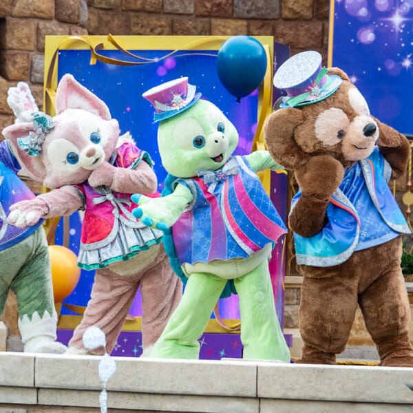 20周年をお祝いする特別なデイタイム・キャッスルショー｢ディズニー・フレンズ・ライブ：キャッスル・パーティー｣ダッフィー、オル・メル・リーナ・ベル
