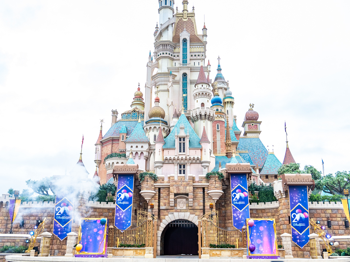 香港ディズニーランド20周年デイタイム・キャッスルショー｢ディズニー・フレンズ・ライブ：キャッスル・パーティー｣キャッスル・オブ・マジカル・ドリーム