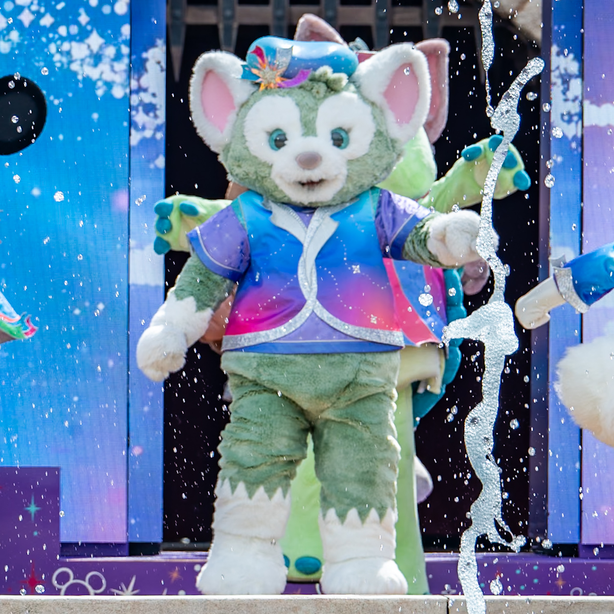 香港ディズニーランド20周年デイタイム・キャッスルショー｢ディズニー・フレンズ・ライブ：キャッスル・パーティー｣ジェラトーニ