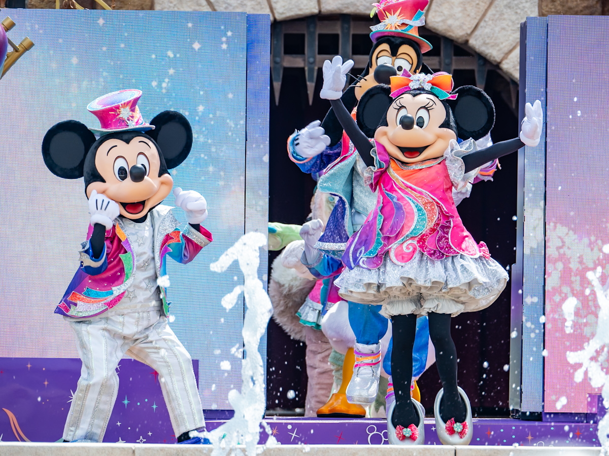 香港ディズニーランド20周年デイタイム・キャッスルショー｢ディズニー・フレンズ・ライブ：キャッスル・パーティー｣ミッキー、ミニー1