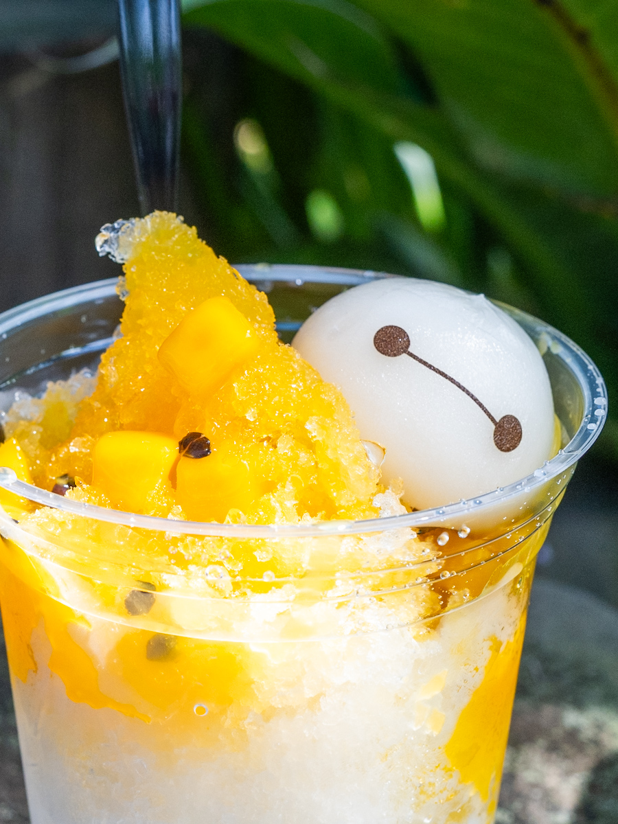 東京ディズニーランド／アドベンチャーランド「ボイラールーム・バイツ」シェイブアイス　ベイマックスもち　