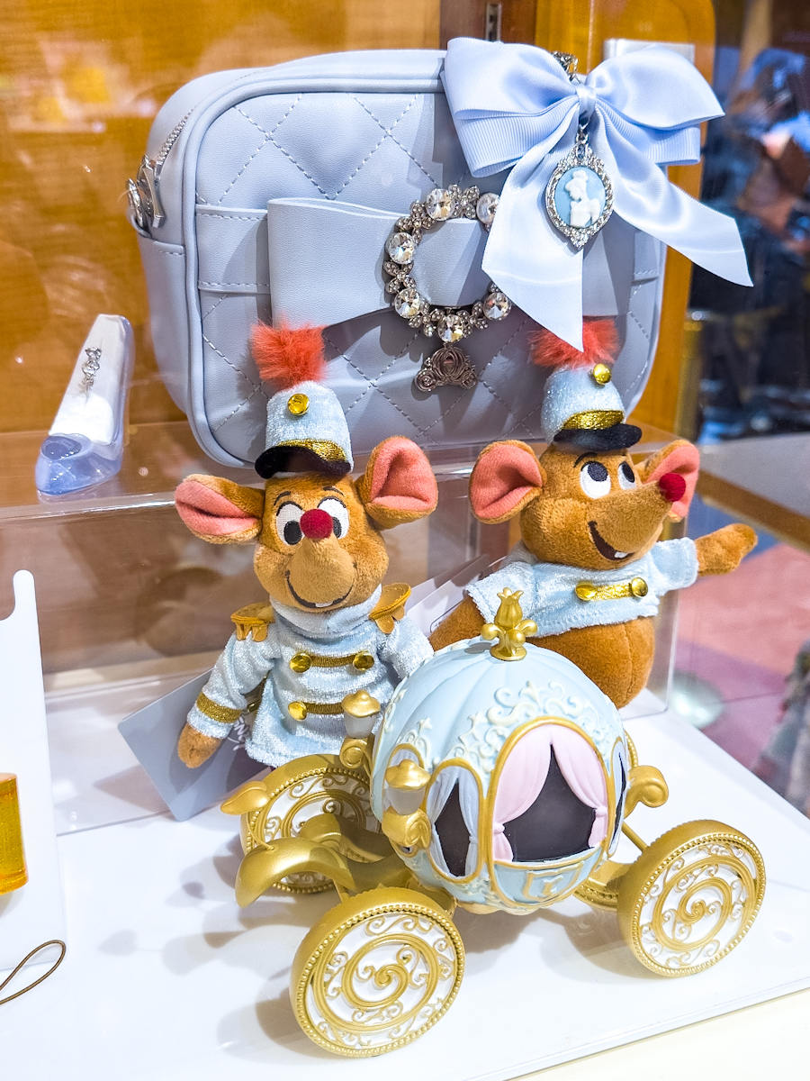ディズニーストア「WISHING YOU A LOVELY DAY」グッズ　ジャックとガス